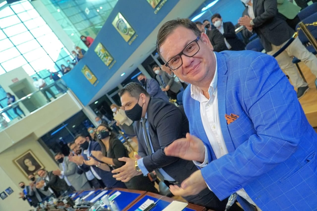 Diputado Guevara: Los grandes evasores ya no tendrán tregua, se les fueron sus padrinos y sus tapaderas de olla diputado-guevara-los-grandes-evasores-ya-no-tendran-tregua-se-les-fueron-sus-padrinos-y-sus-tapaderas-de-olla